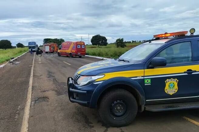 Imagem de compartilhamento para o artigo Colisão entre ônibus e carro deixa dois mortos e 12 feridos na BR-060 em Camapuã da MS Todo dia